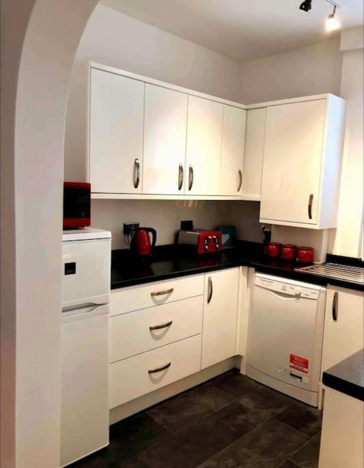 Sunny Seaside Beach House Lytham Centre Sleeps 8 Lytham St Annes Esterno foto